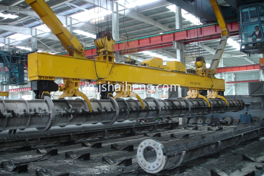 スピンパイル金型用クレーンの自動グリッパ Auto Gripper Of Crane For Spun Pile Mold